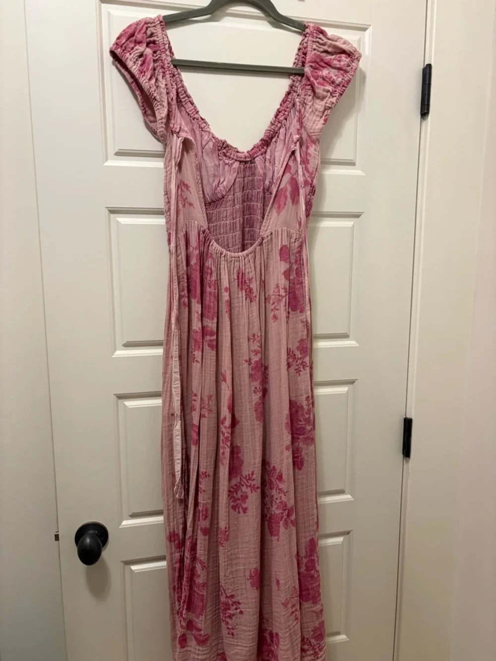 Free People Forget Me Not MIDI Mauve Floral Dress with Cap Sleeves - Picture 4 of 5